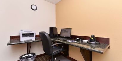 Business center available at Hampton Inn Deer Park.