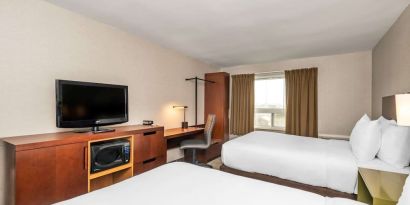 Day use twin room at Comfort Inn Ottawa East.