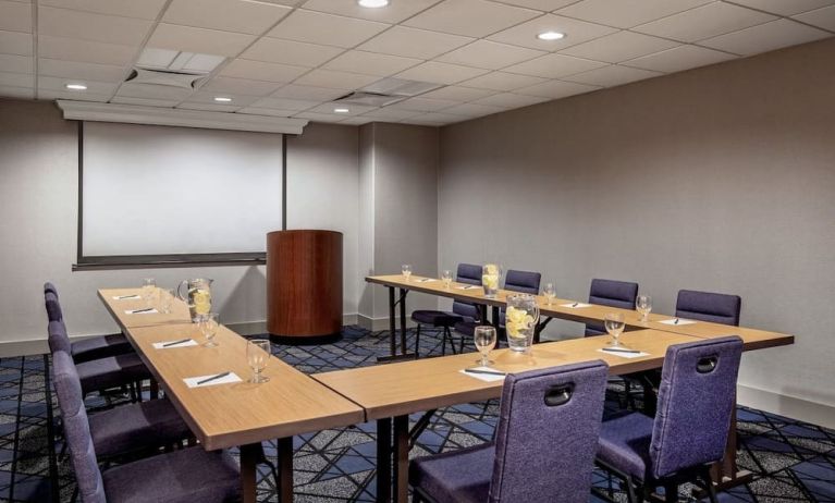 Meeting room at Courtyard Boston Marlborough.