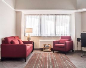 Lobby lounge at Comfort Inn Orillia.