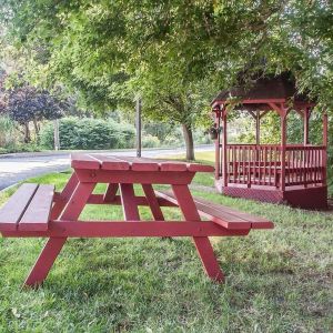 Outdoor lounge are at Comfort Inn Orillia.