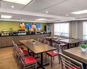 Dining area with comfortable sitting perfect for co-working at Comfort Inn New Glasgow.