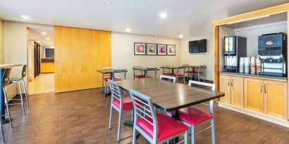 Dining area at Comfort Inn Kingston HWY 401.