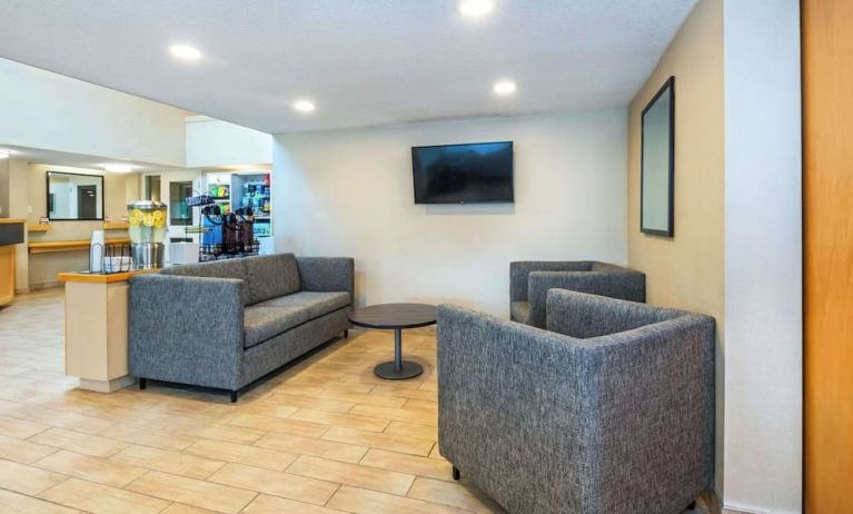 Lobby lounge at Comfort Inn Kingston HWY 401.