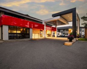 Hotel entrance and parking area at Comfort Inn Ottawa West.