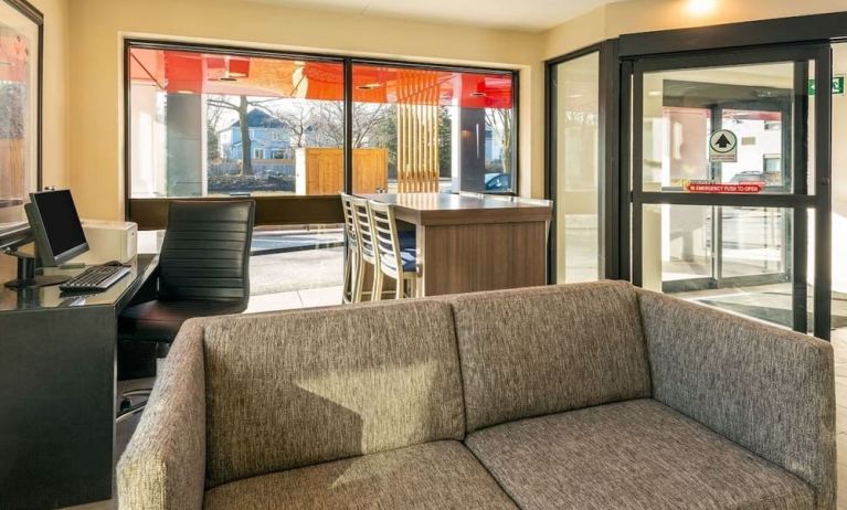 Lobby lounge with workspace at Comfort Inn Ottawa West.