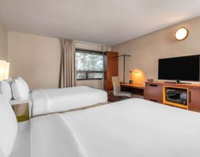 Day use twin room at Comfort Inn Ottawa West.