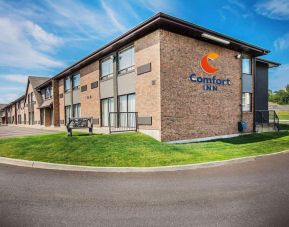 Hotel exterior and parking area at Comfort Inn Edmundston.