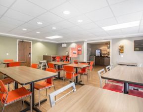 Dining area with comfortable seating at Comfort Inn Edmundston.