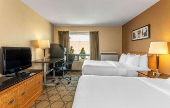 Bright day use twin room at Comfort Inn Edmundston.