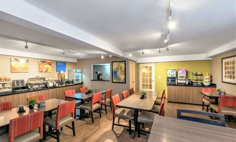 Dining area at Comfort Inn Dryden.