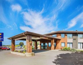 Hotel entrance and parking area at Comfort Inn Amherst.