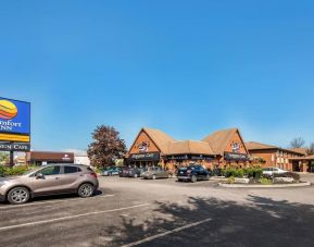 Hotel exterior and parking area at Comfort Inn Brantford.