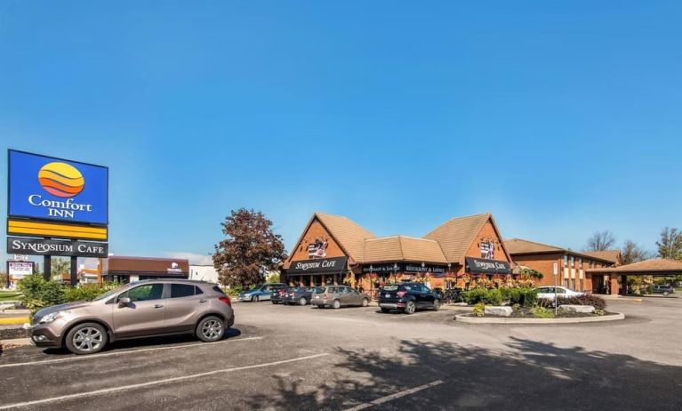 Hotel exterior and parking area at Comfort Inn Brantford.