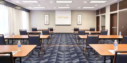 Conference room at Courtyard By Marriott Waterloo St. Jacobs.