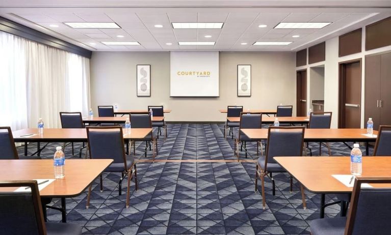 Conference room at Courtyard By Marriott Waterloo St. Jacobs.