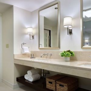 Guest bathroom with shower at Hyatt Regency Boston.