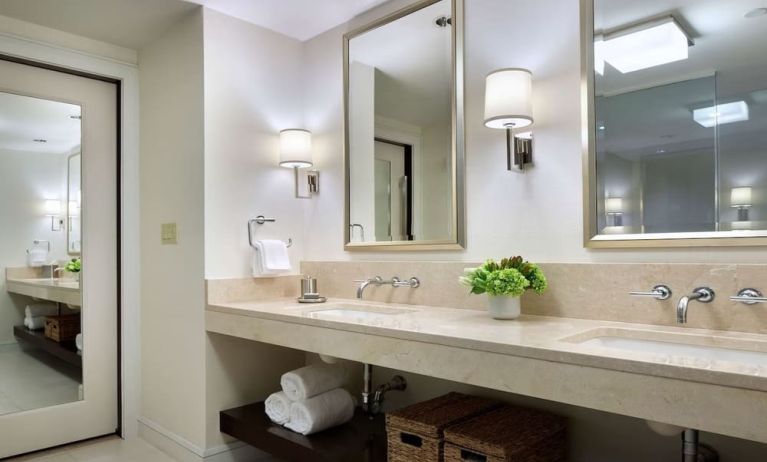 Guest bathroom with shower at Hyatt Regency Boston.