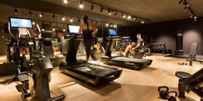 Fitness center at Pullman Lyon.