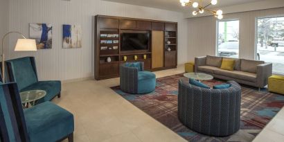 Comfortable lobby lounge perfect for co-working at Holiday Inn Conference Center Edmonton South.