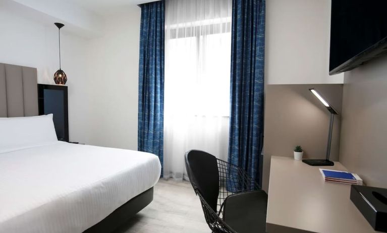 Day use room with natural light at Spark By Hilton Luton.