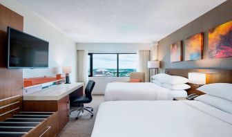 Day use twin room with work desk at Delta Hotel By Marriott Regina.