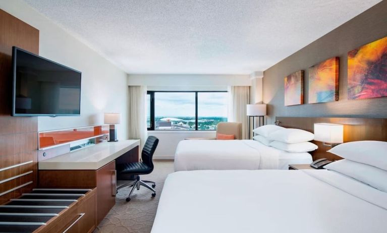 Day use twin room with work desk at Delta Hotel By Marriott Regina.