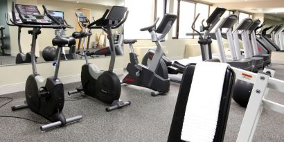 Fitness center at Delta Hotel By Marriott Regina.