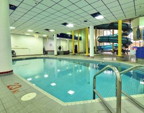 Indoor pool at Delta Hotel By Marriott Regina.