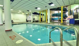 Indoor pool at Delta Hotel By Marriott Regina.