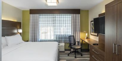 Standard day use room with TV and work desk at Holiday Inn Express & Suites Medicine Hat.