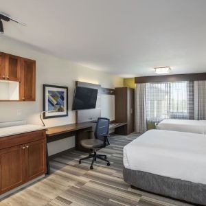 Day use twin room with work desk at Holiday Inn Express & Suites Medicine Hat.