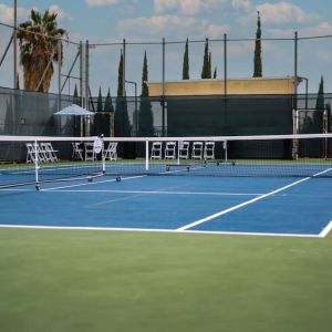 Tennis court available at Le Parc At Melrose.