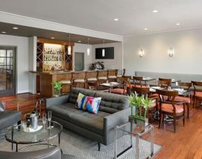 Dining area perfect for coworking at Le Parc At Melrose.