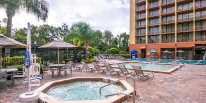 Spa tub and children's pool at Holiday Inn Orlando SW - Celebration Area.