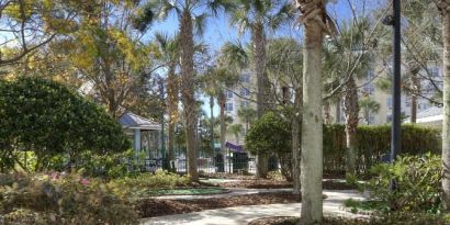 Mini golf available at Holiday Inn Express & Suites S Lake Buena Vista.