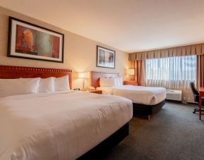 Day use twin room with work desk at Kanata Kelowna And Conference Centre.