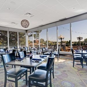 Dining area at Holiday Inn Peterborough-Waterfront.