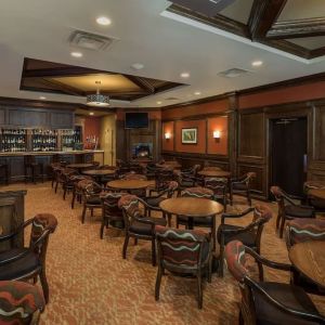 Hotel bar with lounge area at Best Western Plus Winnipeg Airport.