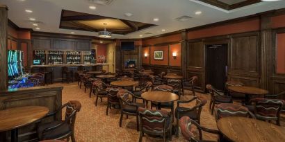 Hotel bar with lounge area at Best Western Plus Winnipeg Airport.