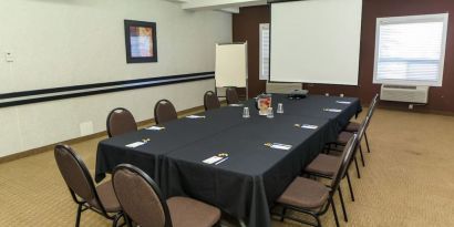 Professional meeting room at Quality Inn Hotel Medicine Hat.