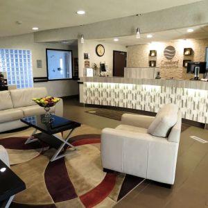 Lobby lounge area at Quality Inn Hotel Medicine Hat.