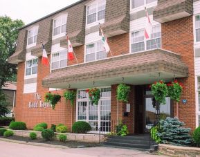 Hotel entrance at Rodd Royalty.