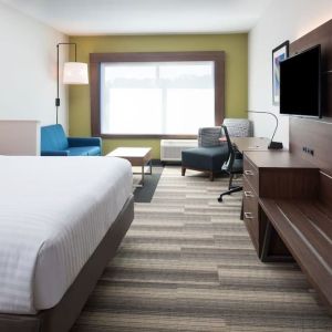 Day use room with natural light at Holiday Inn Express & Suites Ruston.