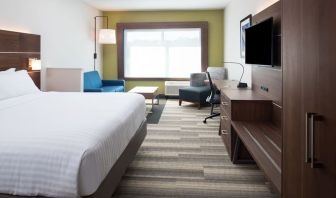 Day use room with natural light at Holiday Inn Express & Suites Ruston.