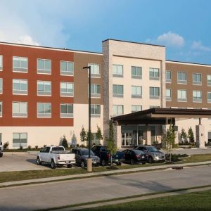 Hotel exterior at Holiday Inn Express & Suites Ruston.