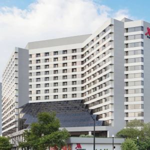 Hotel exterior at Crystal Gateway Marriott.