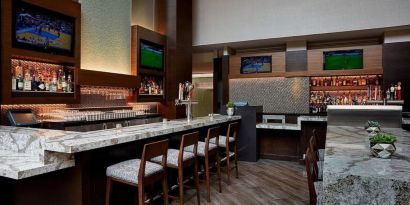 Hotel bar at Crystal Gateway Marriott.