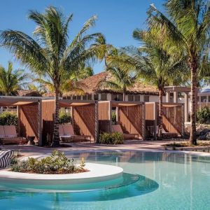 Outdoor pool at Islander Resort Oceanside.