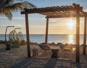 Beach access at Islander Resort Oceanside.